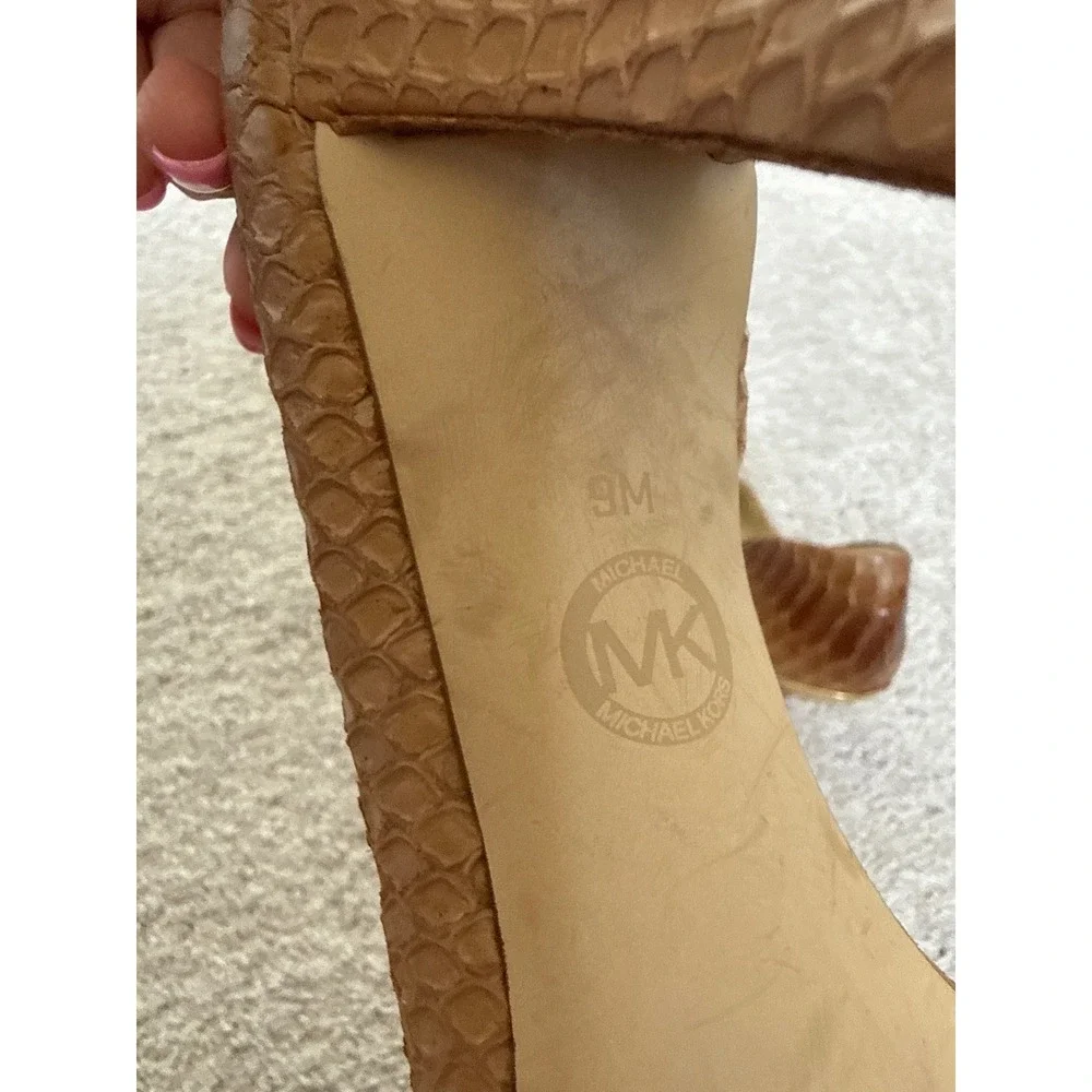 Michael Kors Brown Snakeskin Embossed d'Orsay Pointed Toe Pumps Gold Logo Heel 9